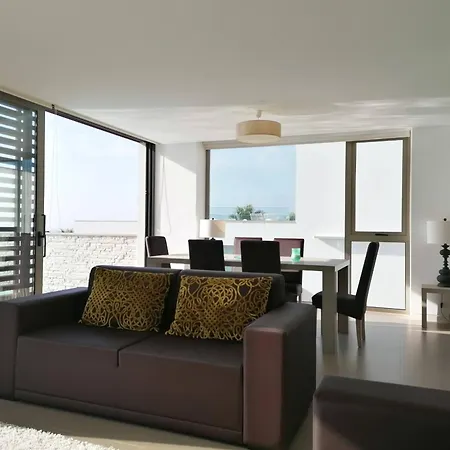 Silver Coast Heights H Vila